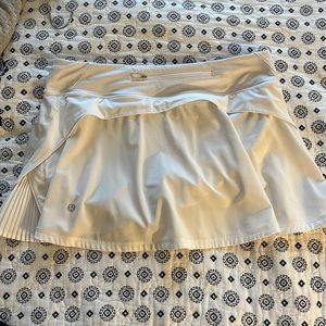 Lulu lemon off the pleats skirt